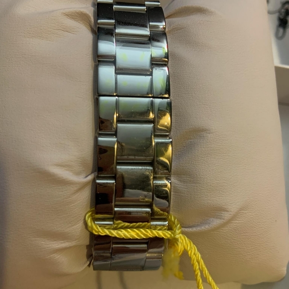 Invicta Angel Watch - Picture 2 of 8